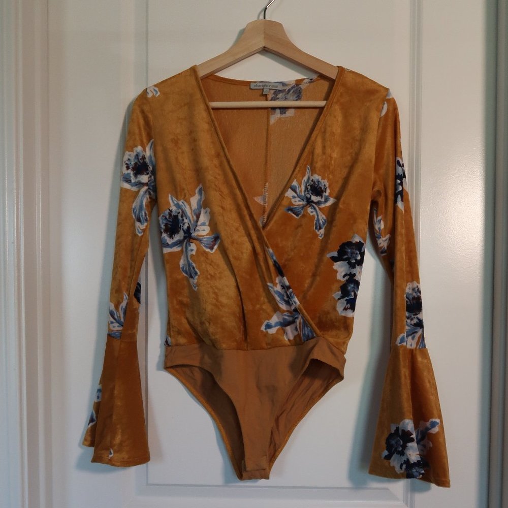 Yellow Gold Floral Velvet Bell Sleeve V Neck Long Sleeve Bodysuit Top